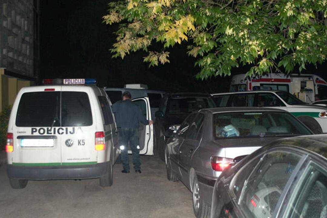 Vilniuje iš 7 aukšto iškrito ir žuvo apsvaigusi paauglė