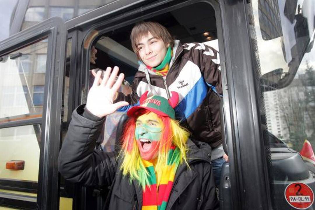 Į "Euroviziją" išlydėtas Bartas: viskas bus "Oki-doki"
