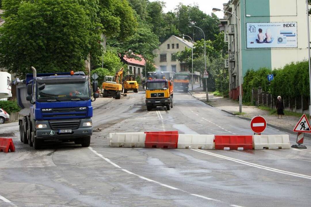 Teks apsišarvuoti kantrybe: nuo pirmadienio uždaryta Parodos gatvė