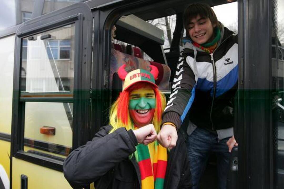 Į "Euroviziją" išlydėtas Bartas: viskas bus "Oki-doki"