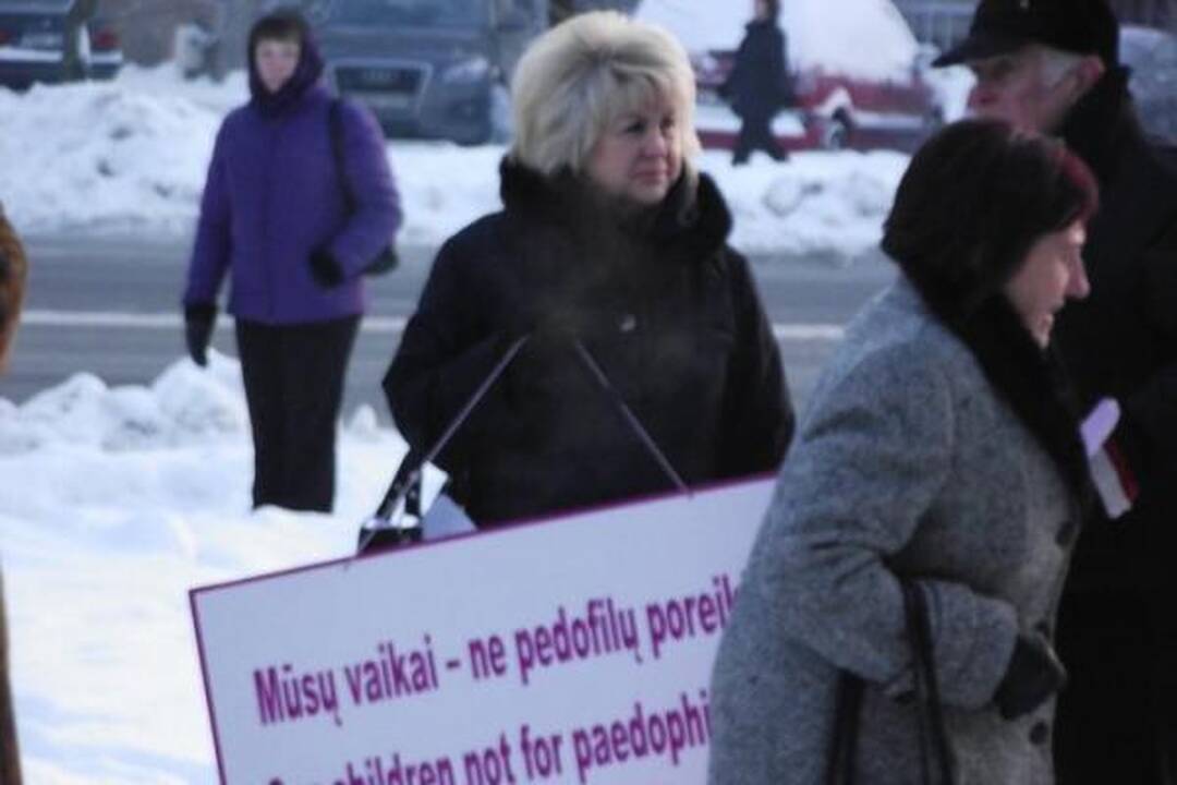 D.Kedžio šalininkai nenori, kad vaikus gintų J.Dabašinskienė