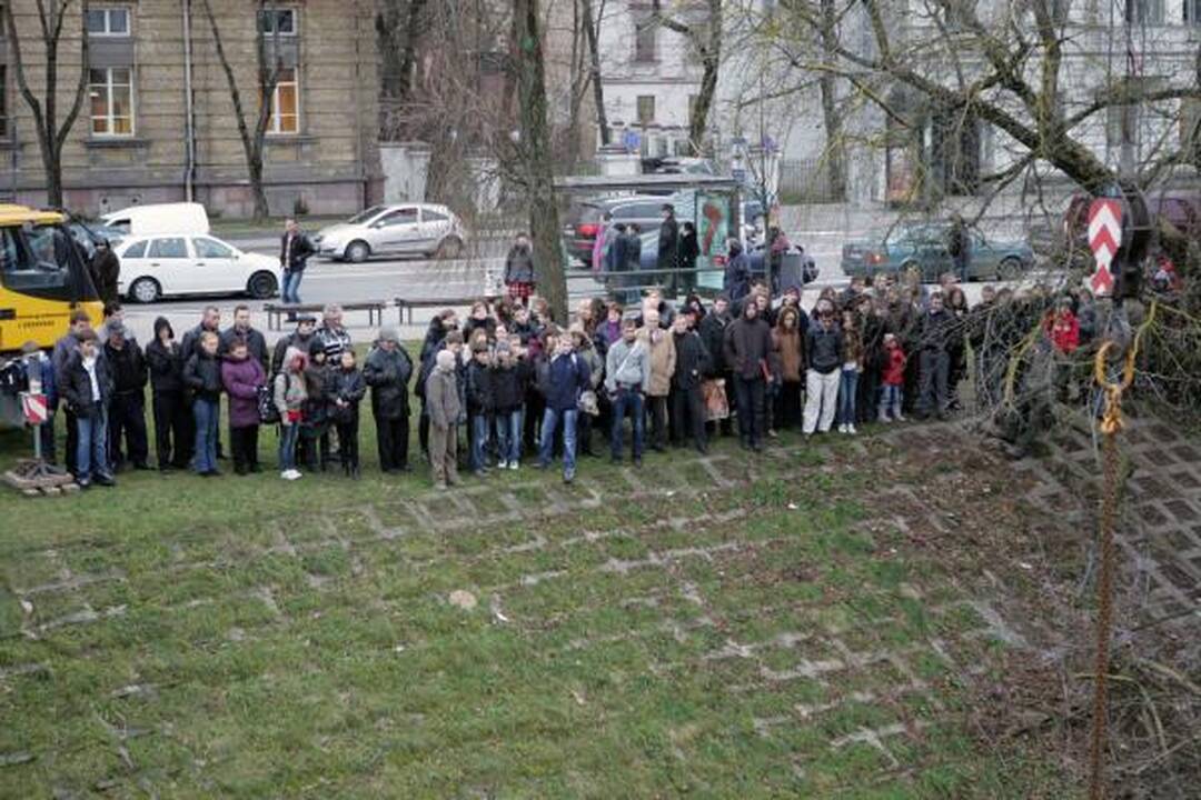 Į Nerį įlėkęs automobilis rastas po Mindaugo tiltu (papildyta)