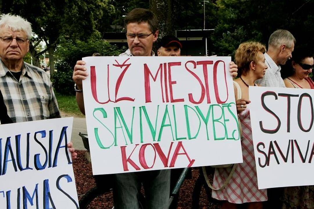 Žmonės protestavo prieš olandų atrakcionus (papildyta)