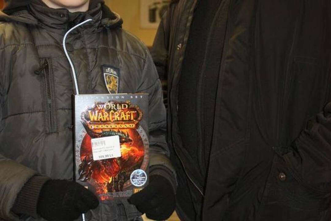 Lietuviai, pametę galvas dėl „World of Warcaft“,  apgulė parduotuves