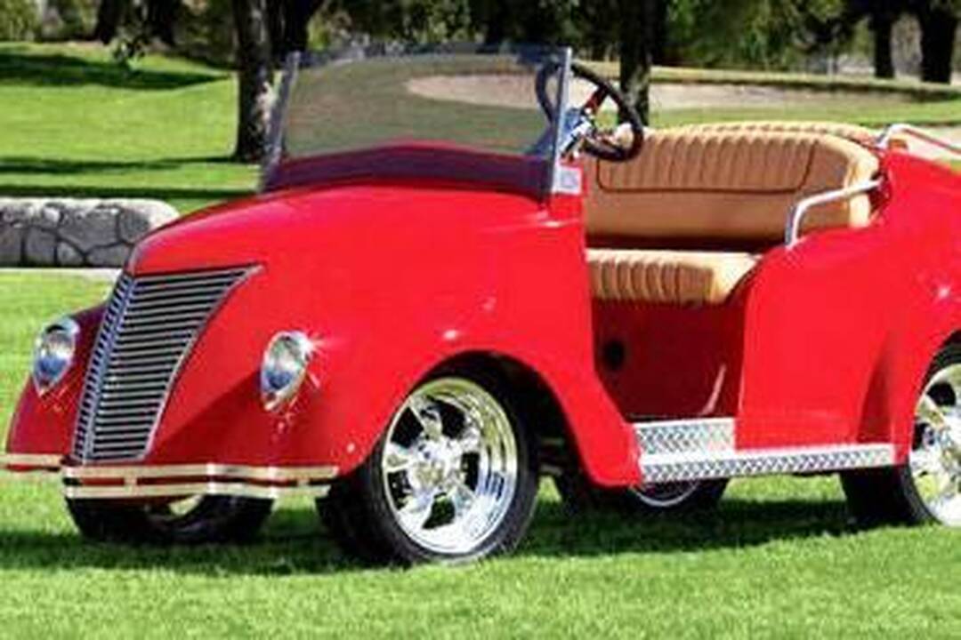 Golfo automobiliukai virto superautomobiliais