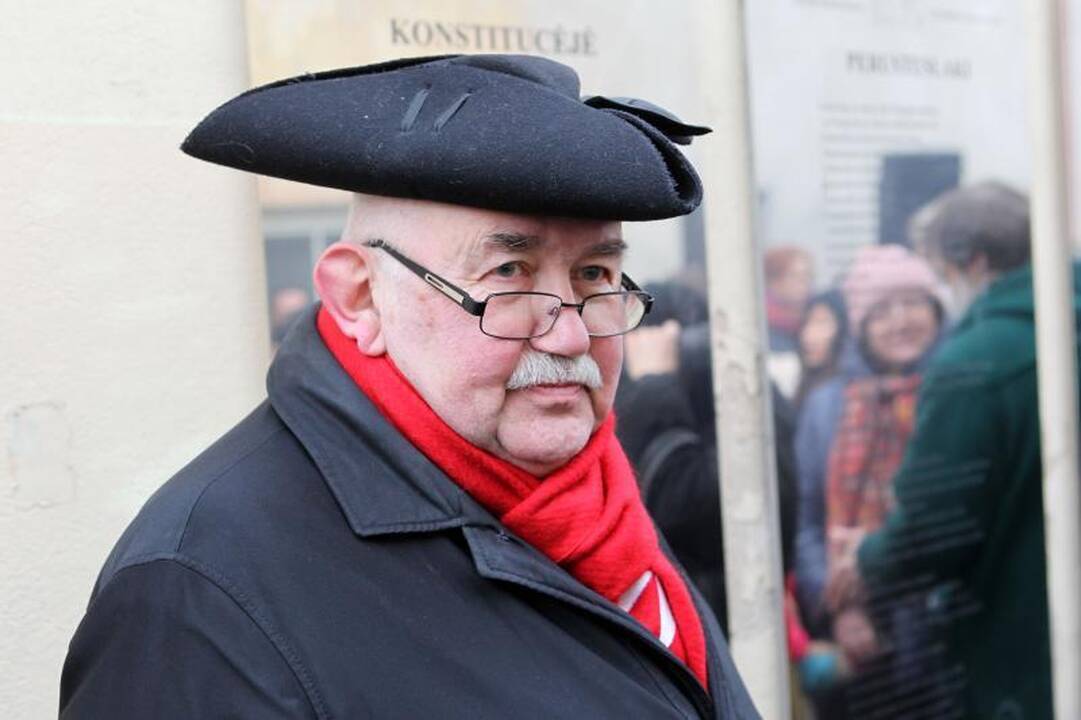 Atidengta Užupio respublikos konstitucija žemaičių tarme