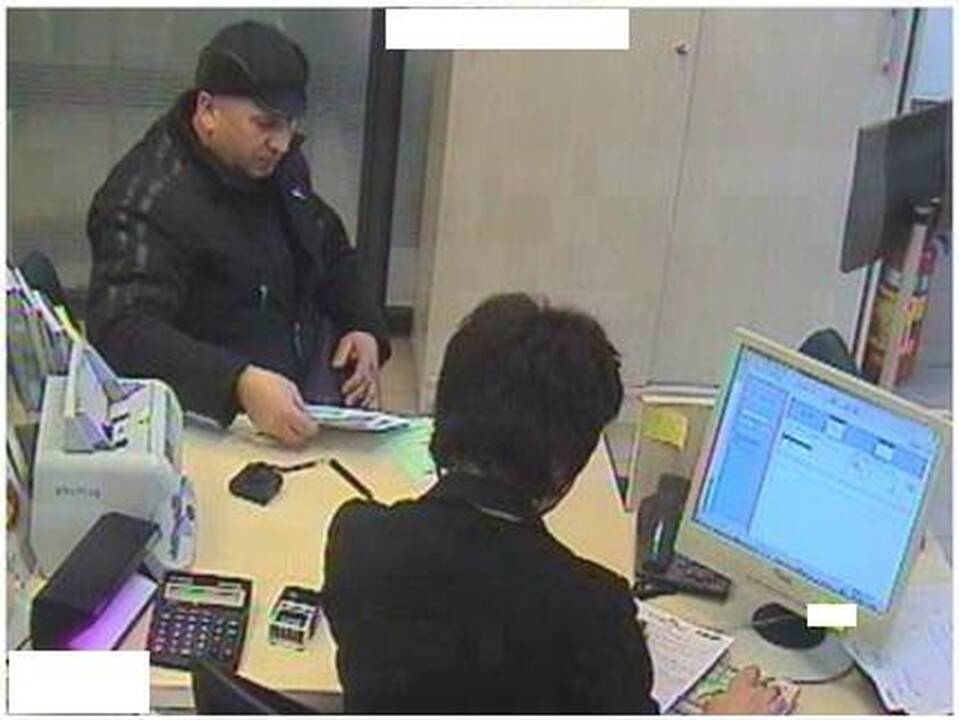 Kauno policija ieško banką apmovusių sukčių