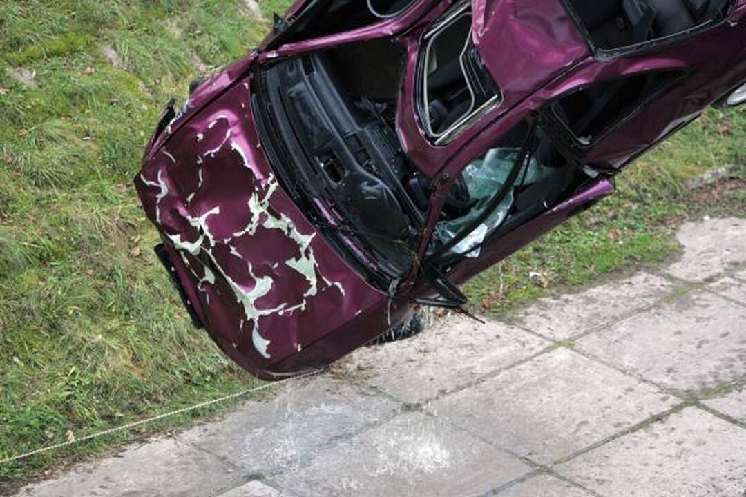 Į Nerį įlėkęs automobilis rastas po Mindaugo tiltu (papildyta)