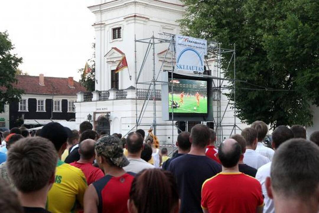 Futbolo finalas – baruose ir kavinėse