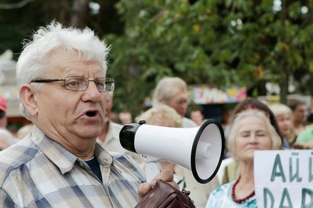 Žmonės protestavo prieš olandų atrakcionus (papildyta)
