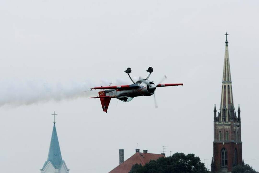 Akrobatinio skraidymo Europos čempionate E.Maleckis užėmė 8-tą vietą
