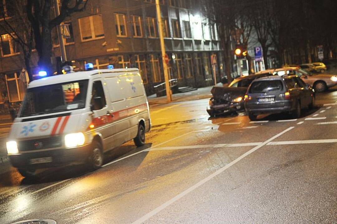 Naujųjų metų sutikimas Kaune: gaisras, avarija, muštynės