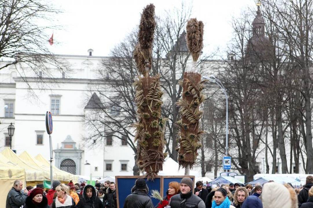 Vilniaus Kaziuko mugėje - žmonių jūra   