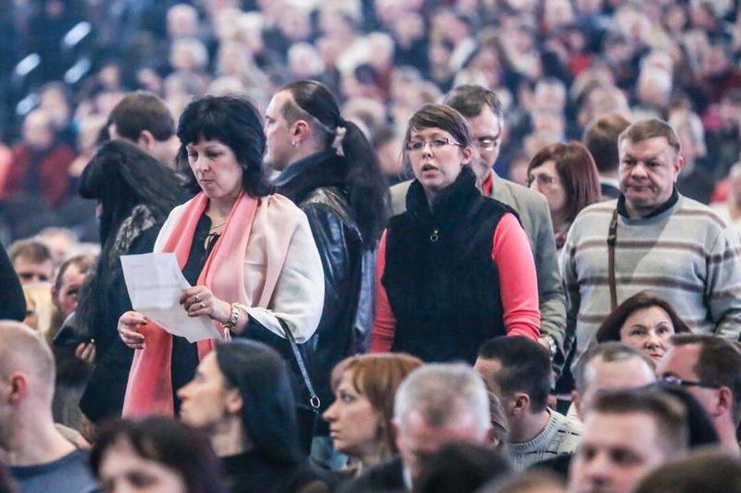 „Žalgirio“ arenoje širdį virpino virtuoziškieji „Gregorian“