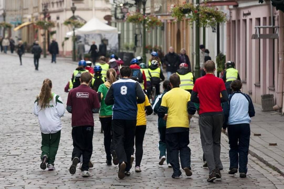 Olimpinę ugnį Kauno gatvėmis nešė sportininkai ir moksleiviai