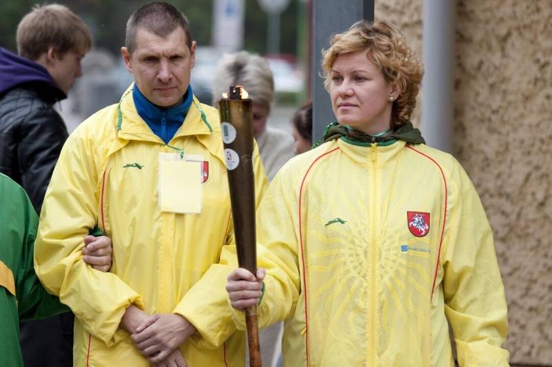 Olimpinę ugnį Kauno gatvėmis nešė sportininkai ir moksleiviai
