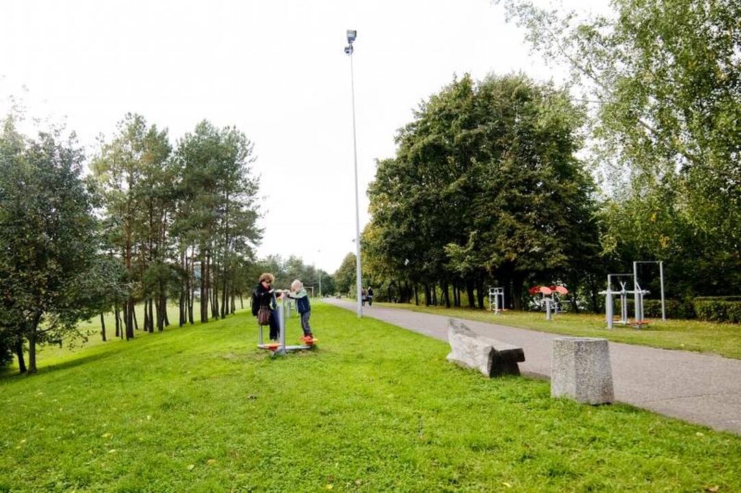 Treniruoklių bumas: jau galima sportuoti ir Santakos parke 