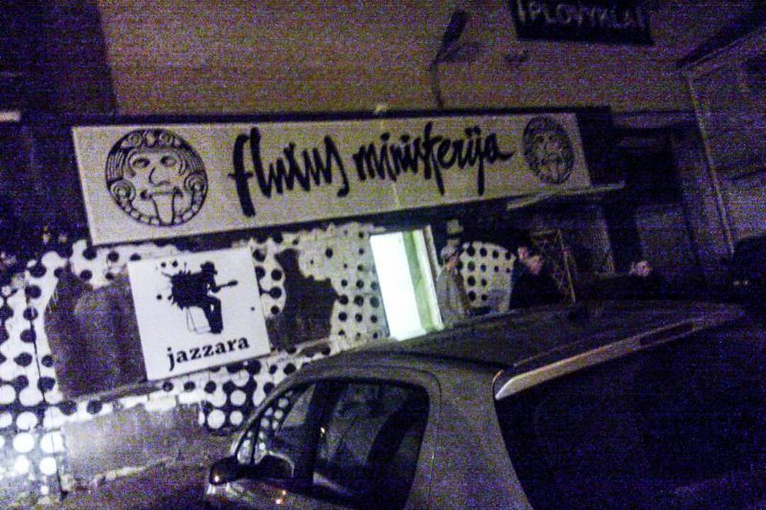 Buvusioje Kauno gamykloje į lifto šachtą įkrito du žmonės