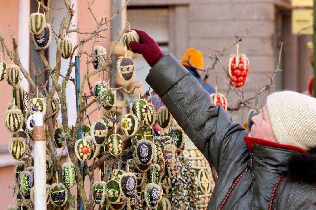 Verbų sekmadienis į senamiestį pritraukė minias kauniečių
