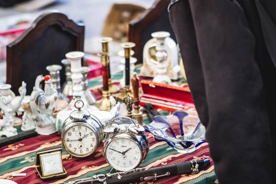 Sendaikčių turguje – nuo ženkliuko iki baldų