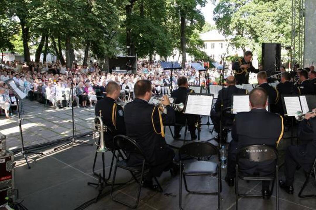 Festivalį "Operetė Kauno pilyje" atidarė vyrai