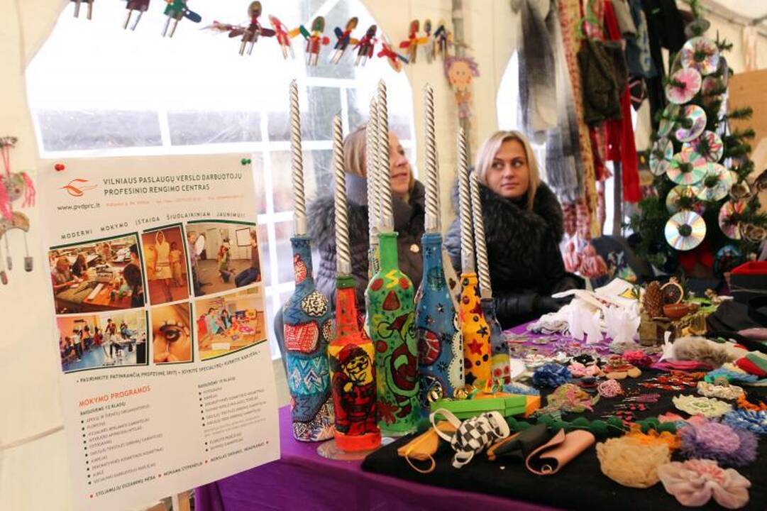 Sostinės Vokiečių gatvėje duzgė „bičių turgus“