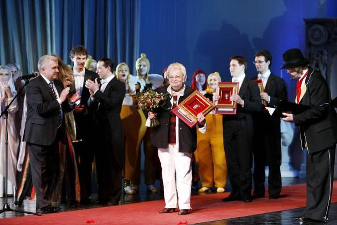 Trims Klaipėdos teatro kūrėjams įteiktos „Padėkos kaukės“