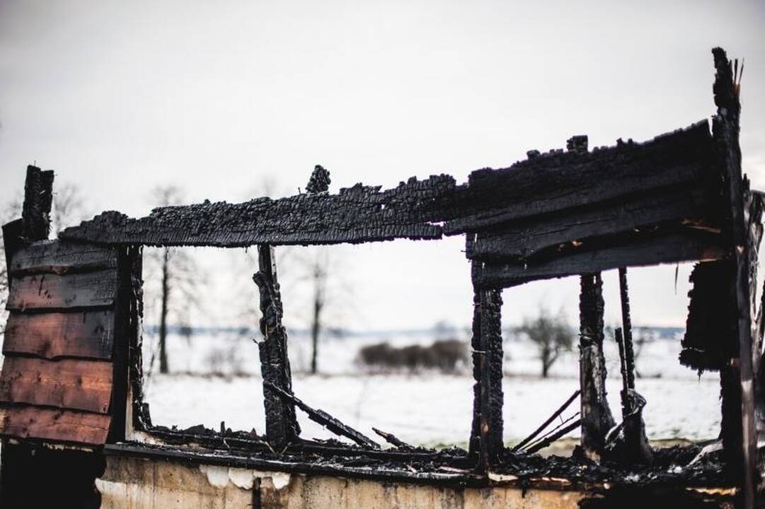 Kol šeimininkas buvo išvykęs, jo namas visiškai sudegė