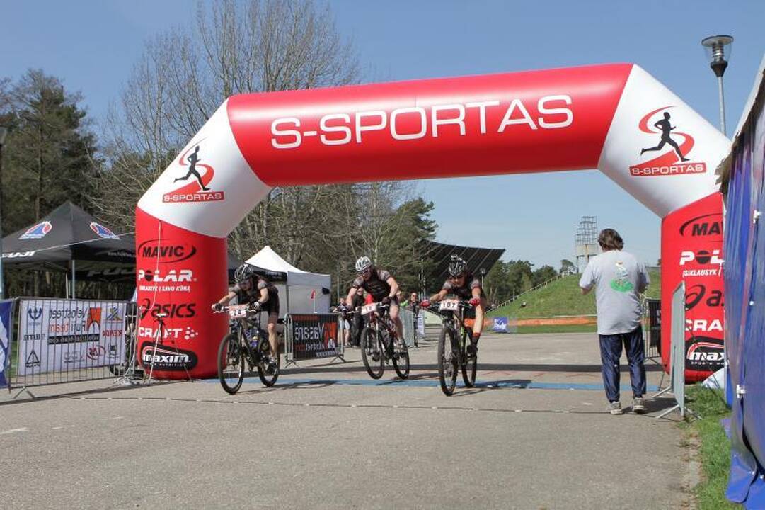 Greičiausi – „Velostreet-Fuji Team“ komandos dviratininkai