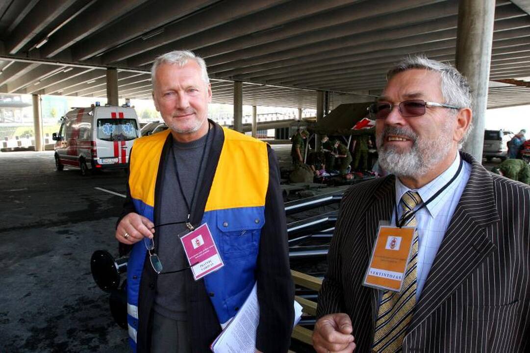 Pratybos arenoje: spec. tarnybos parodė, kad moka dirbti 