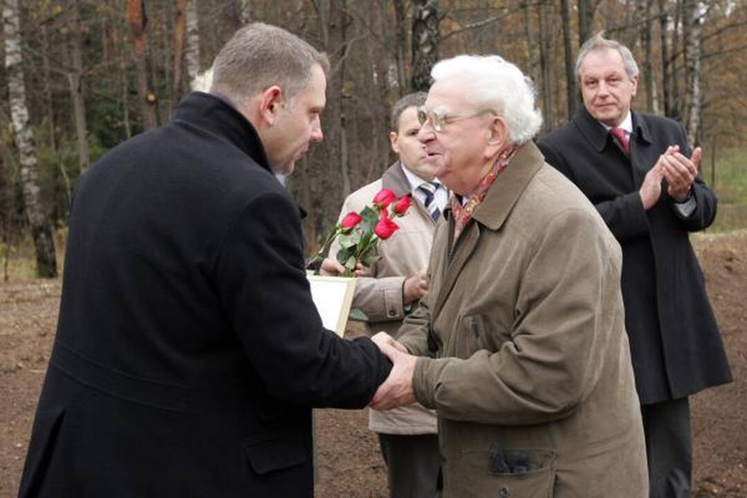 Vilnius–Kaunas: lietuviškomis dešromis grįsta magistralė