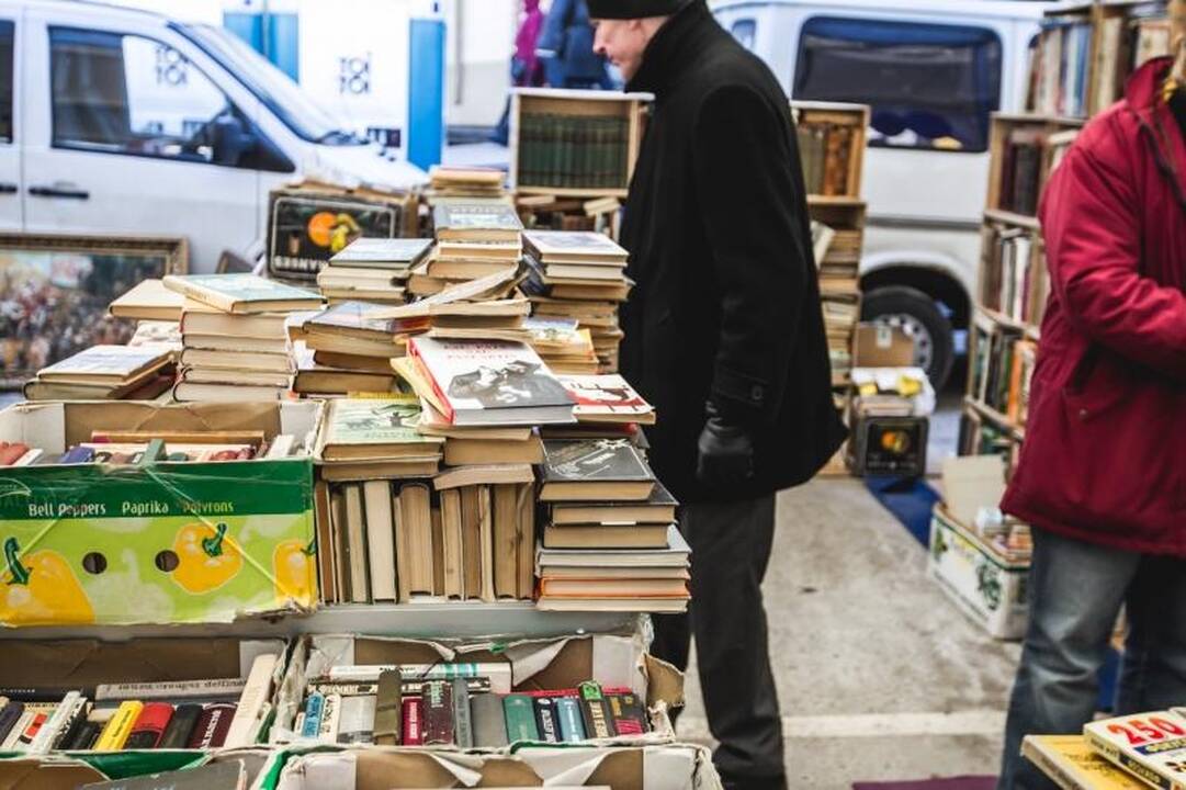 Sendaikčių turguje – nuo ženkliuko iki baldų