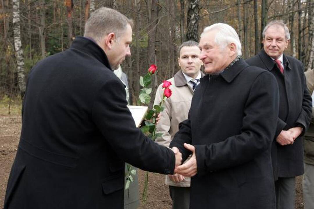 Vilnius–Kaunas: lietuviškomis dešromis grįsta magistralė