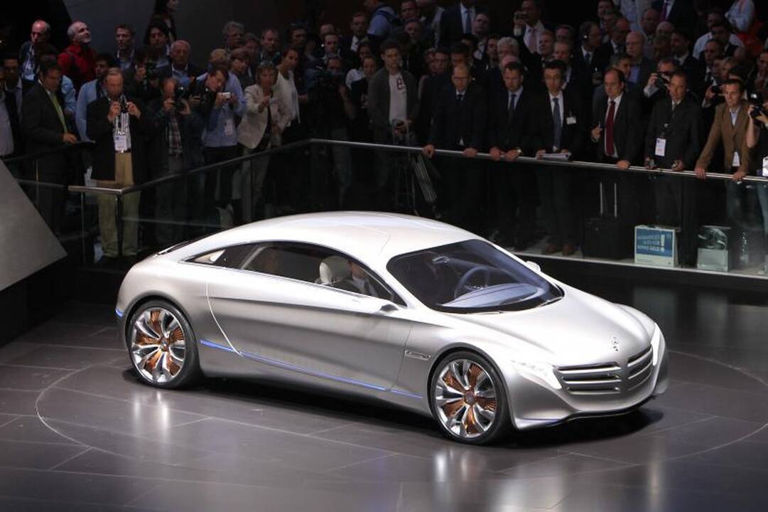 Frankfurto automobilių paroda: it iš kosmoso „Mercedes Benz F125“