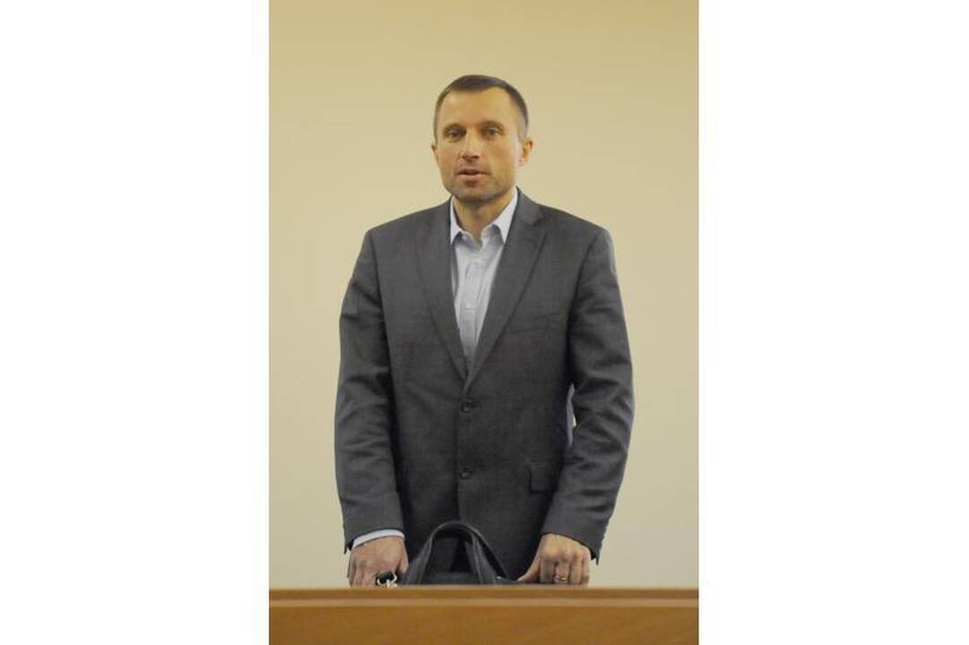 Teismas nurodė grąžinti V. Giržadą į darbą FNTT