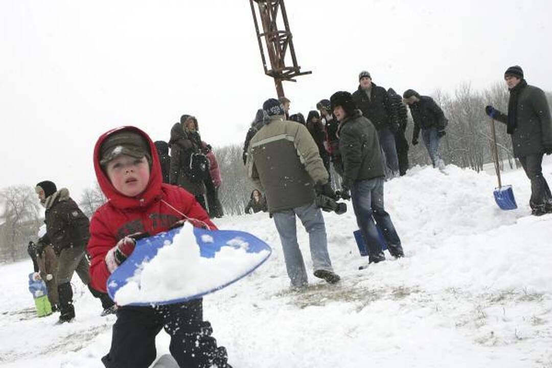 Santakoje pastatytas besmegenis milžinas 