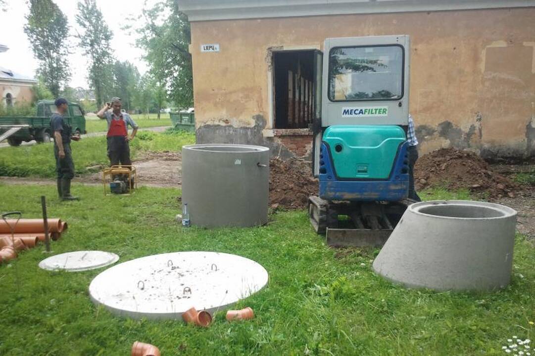 „Božolė“ choro pinigai išleisti langams ir kanalizacijai
