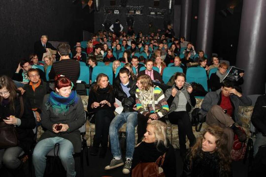 Pasirodo pirmoji neverstinė pasaulio kino istorija