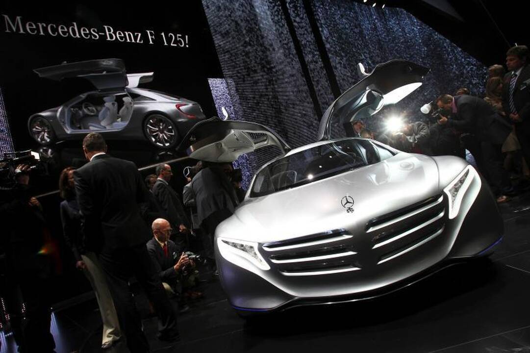 Frankfurto automobilių paroda: it iš kosmoso „Mercedes Benz F125“