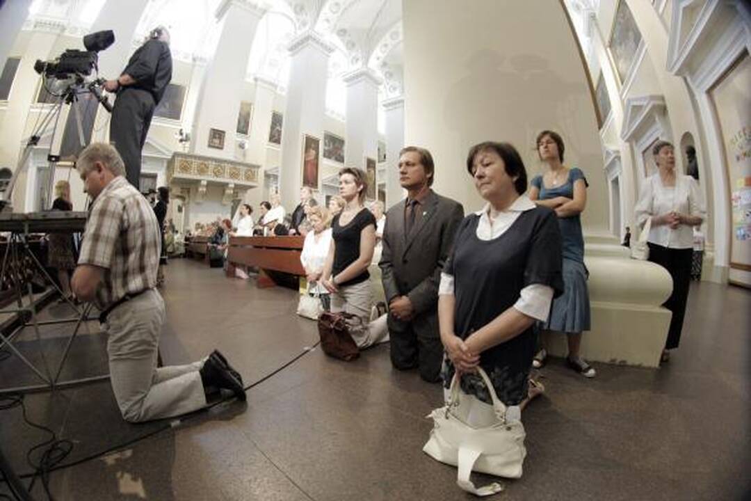 Arkikatedroje su A.Brazausku Lietuva atsisveikino malda