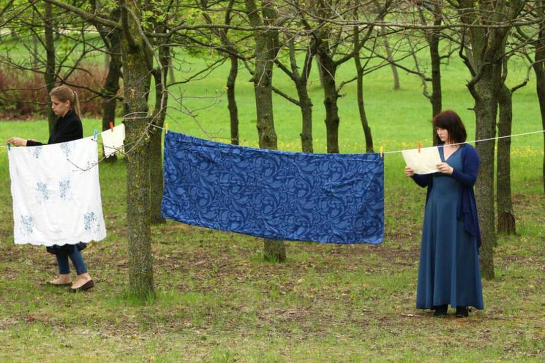 Nemuno salos parką užvaldė „žalieji“ menininkai