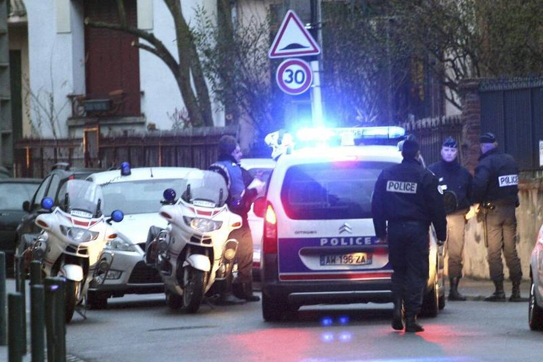 Per išpuolį žydų mokykloje sužeistas paauglys yra stabilios būklės