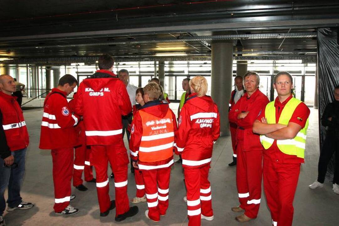 Pratybos arenoje: spec. tarnybos parodė, kad moka dirbti 