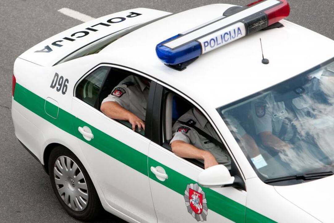 Pat­ru­lių kas­die­ny­bė: ne­mo­ka­mi spek­tak­liai ir ge­ro el­ge­sio pa­mo­kos