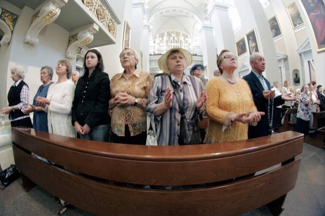 Arkikatedroje su A.Brazausku Lietuva atsisveikino malda