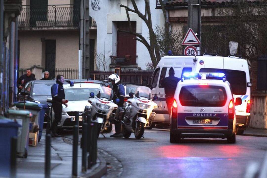 Per išpuolį žydų mokykloje sužeistas paauglys yra stabilios būklės