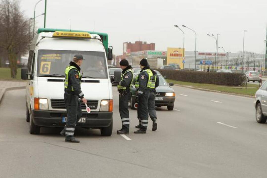 Karas dėl viešojo transporto maršrutų įsibėgėja