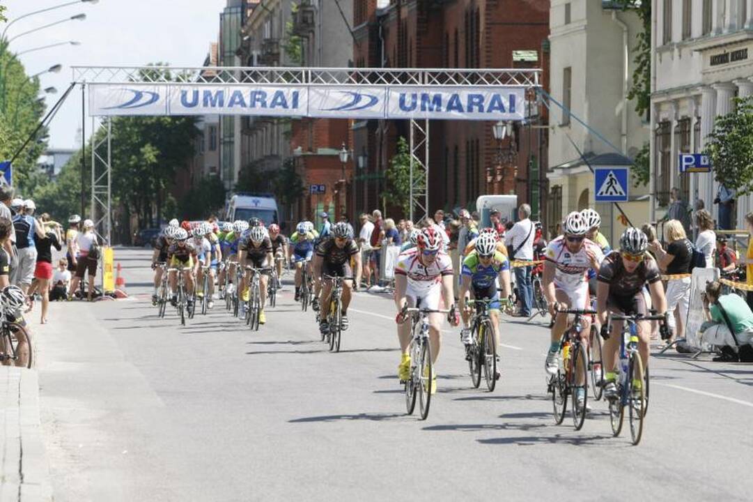 Dviračių mėgėjai šventė vasaros sezono pradžią