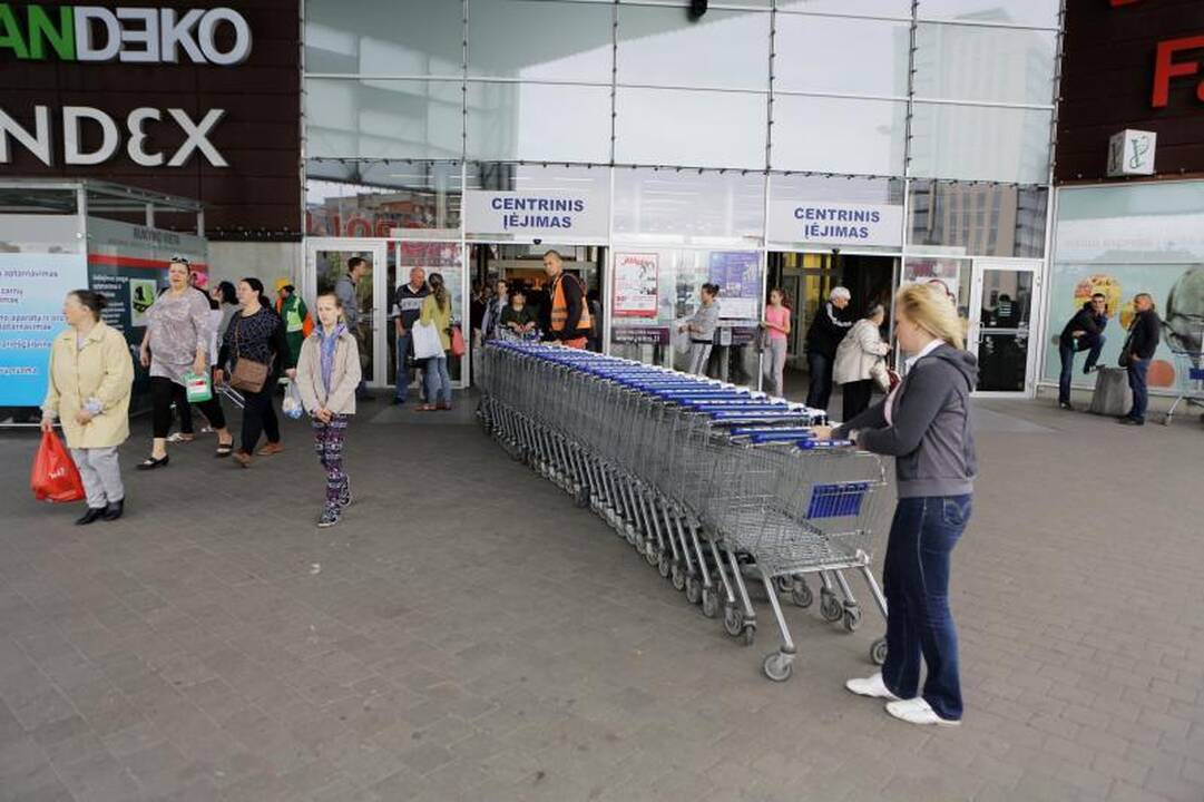 Klaipėdos „Akropolyje“ – nuolaidų medžioklė