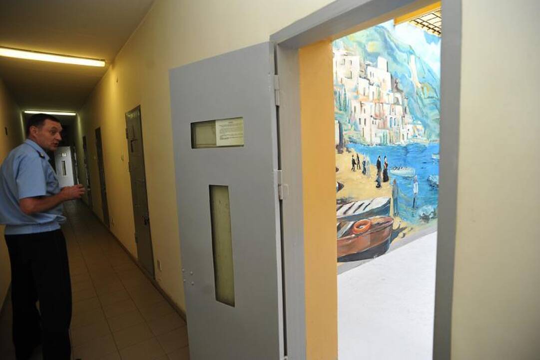 Tardymo  izoliatorių  pakeitė piešiniai 